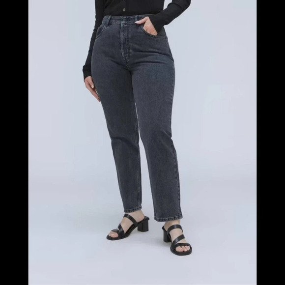 Everlane The Curvy '90s Cheeky Jeans in Washed Black - Picture 1 of 7
